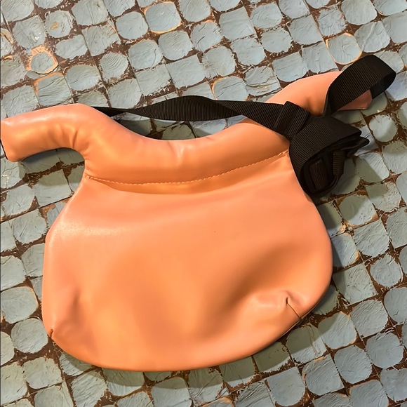 Pink Crossbody Bag with Slouchy Design - Picture 3 of 4